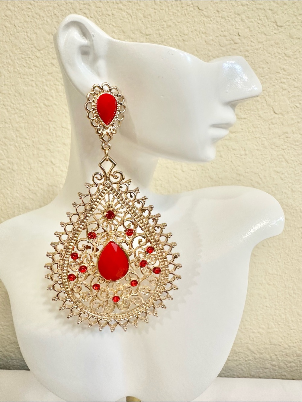 Fashion Jewelry Gold Filigree Teardrop Earrings with Red Accents - Women Jewelry